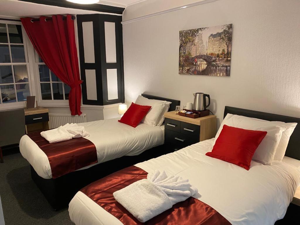 Bugle Hotel Titchfield Buitenkant foto